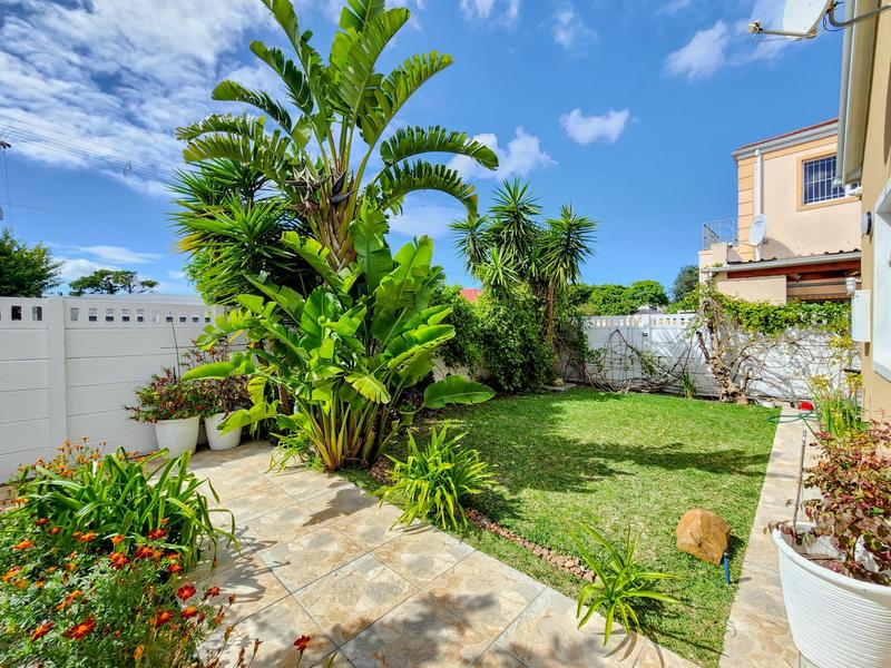 To Let 3 Bedroom Property for Rent in Rondebosch East Western Cape